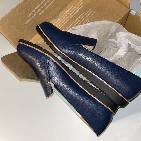 CLEARANCE NIB Women's LifeStride Zendaya Loafer Navy Size 7 M - Picture 9 of 12